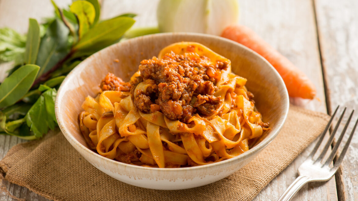 Bolognese Sauce with Tagliatelle