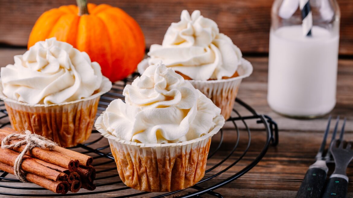 Pumpkin Cheesecake Cupcakes