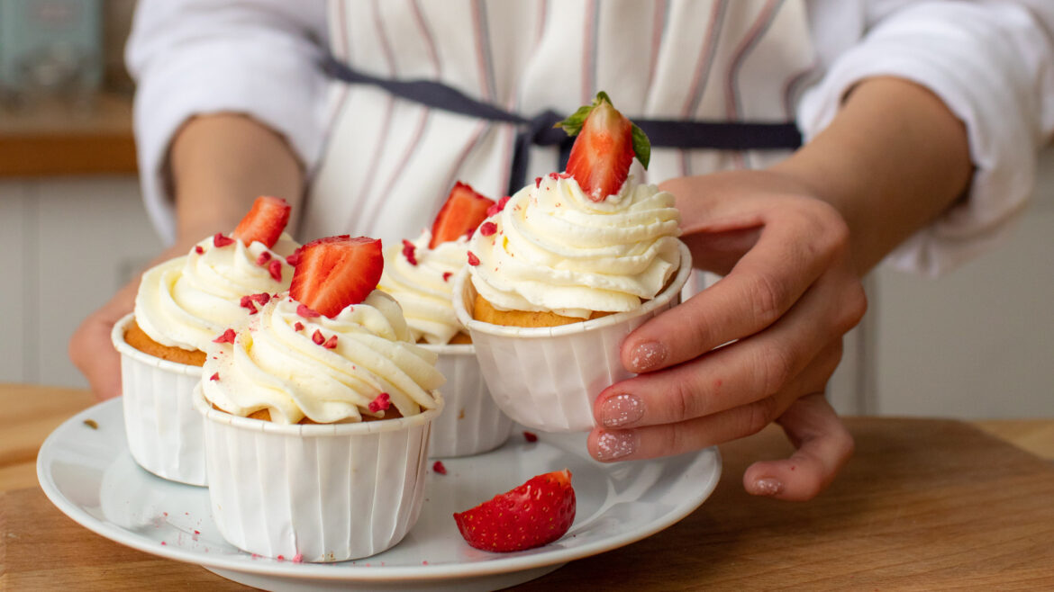 Strawberry Shortcake Cups