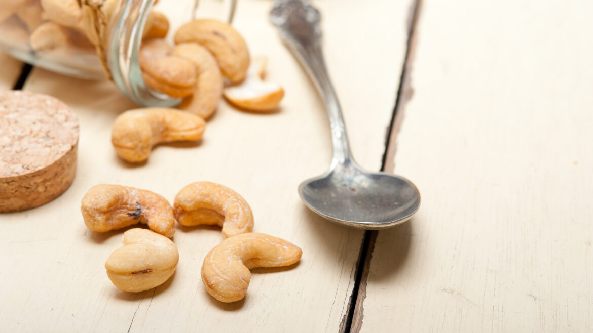 Cashews