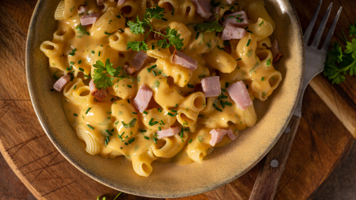 mac and cheese with ham