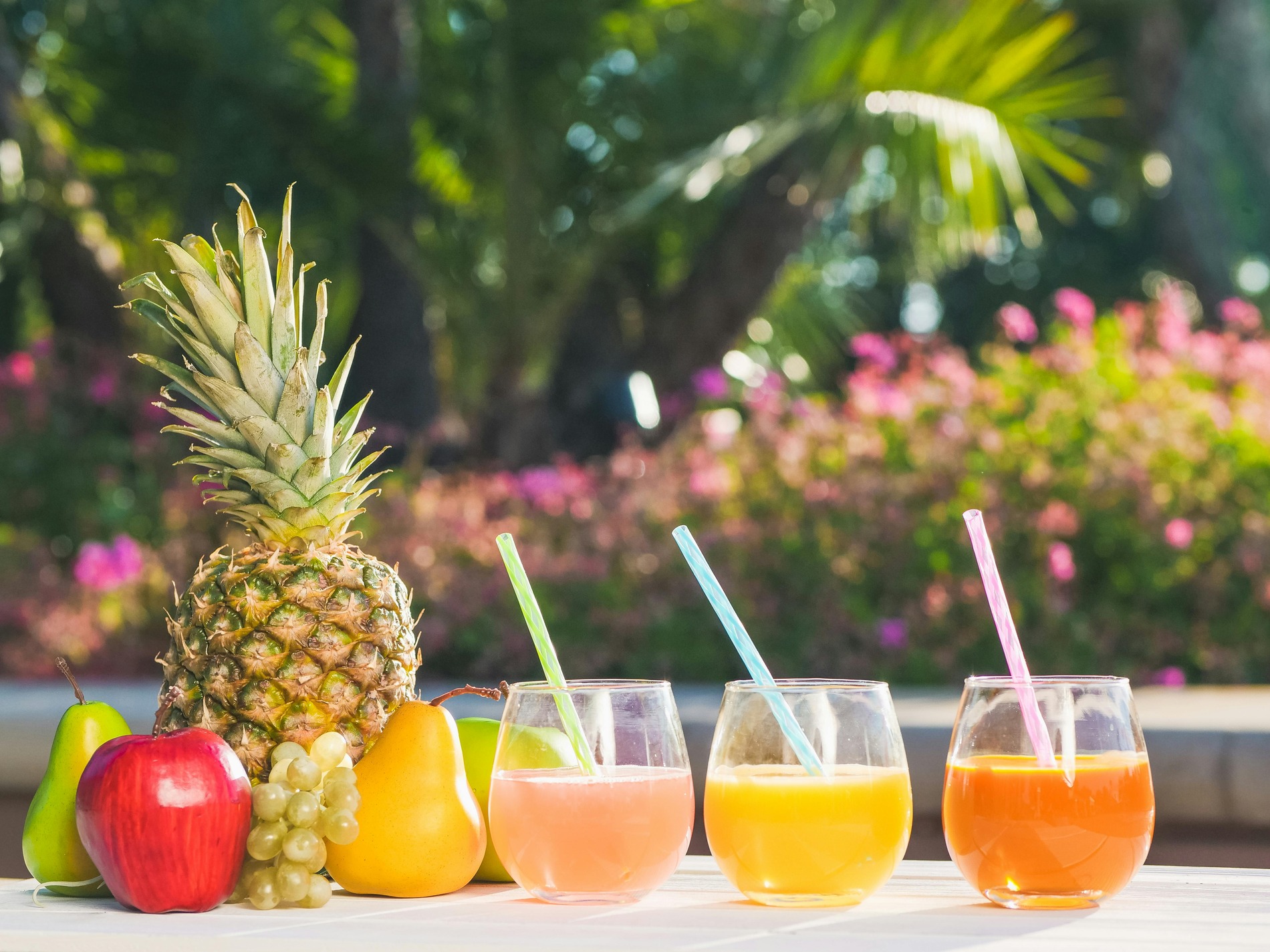The Healthier Side of Cocktails with Low-Calorie Recipes