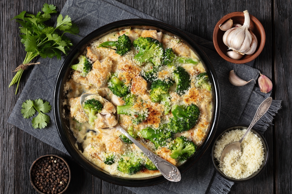 Creamy Garlic Chicken & Broccoli Skillet