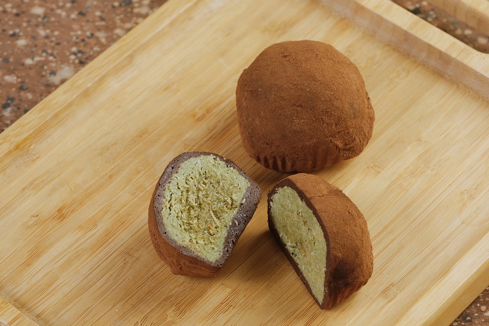 Kunafa Stuffed Cookies
