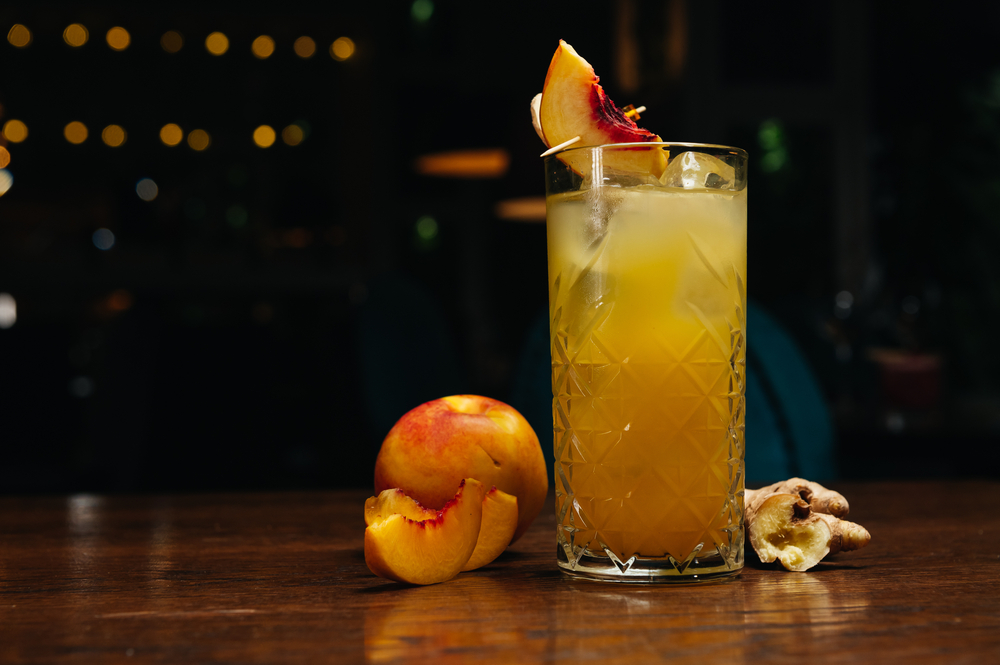 Sparkling Peach Bliss with a Ginger Twist
