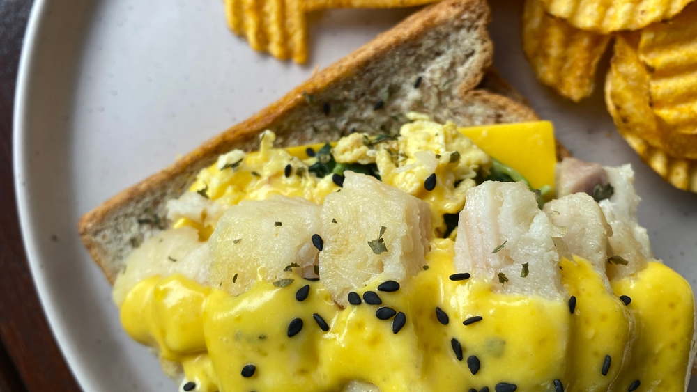 Scallion Scrambled Eggs with Potato Chips