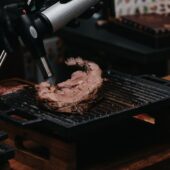 How to Reheat Steak Without Turning It Into a Dry Hockey Puck?