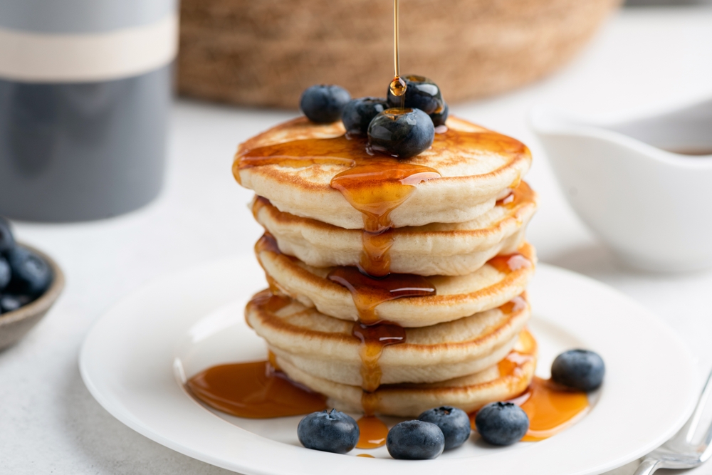5 Minute Vegan Pancakes That Are Fluffy and Fuss Free