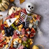 How to Build a Halloween Charcuterie Board in 15 Minutes?
