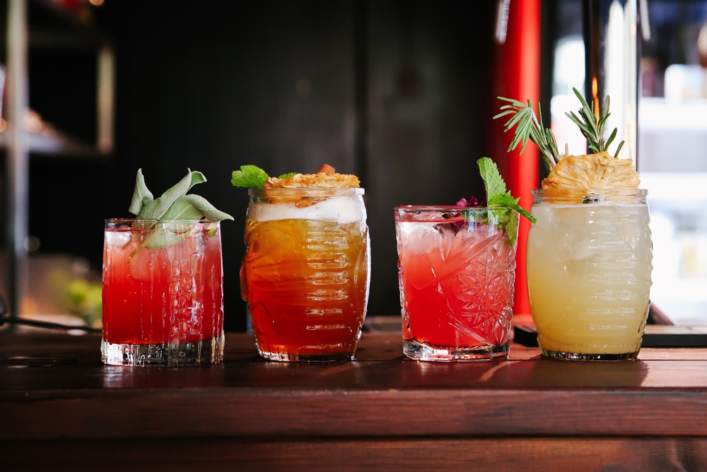 9 Garnishes That Make a Basic Cocktail Look Like It Came From a Bar